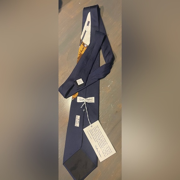Vicky Davis Tap In Golf Themed Navy Tie - Picture 2 of 3